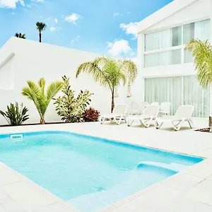https://vila-carla-3bdr-3bath-in-amarilla-golf.in-canary-islands.com