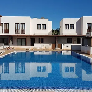 Comfy Duplex In Puerto Calero